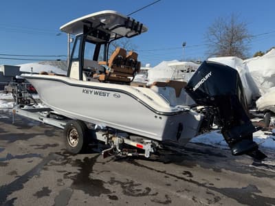 BOATZON | Key West Family Sportsman 239FS 2026