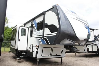 BOATZON | Keystone RV Carbon 358 2022