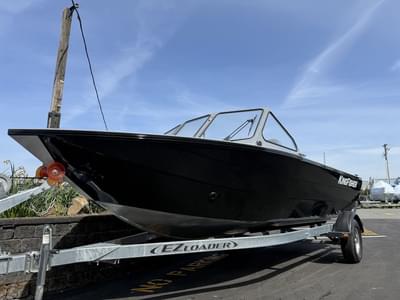 BOATZON | KingFisher 1825 Falcon Black 2026 BOATZON | KingFisher 1825 Falcon Black 2026