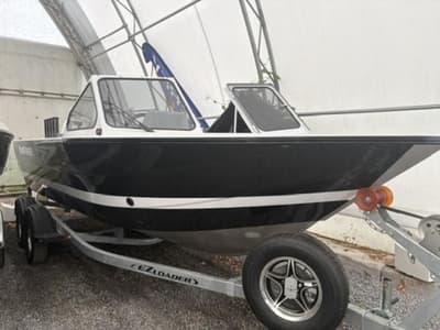 BOATZON | KINGFISHER 2025 ESCAPE ST 2026