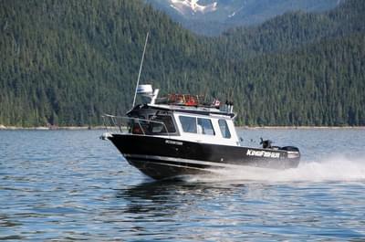 BOATZON | KingFisher 2325 Coastal Express 2026