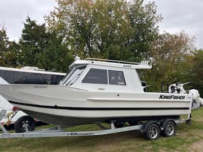 BOATZON | KingFisher 2425 Escape HT 2025