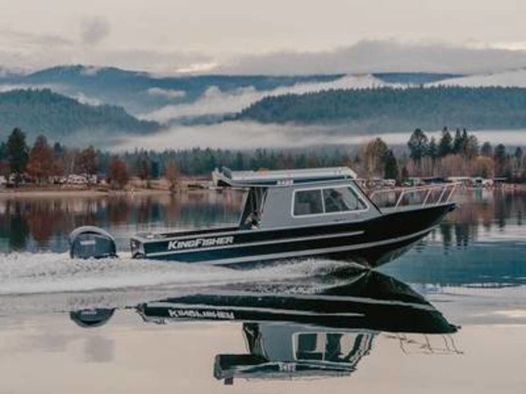 2027 KingFisher 2425 ESCAPE HT - Sold Boat