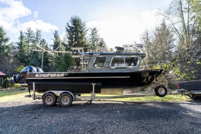 BOATZON | KingFisher 2825 Coastal Express 2021