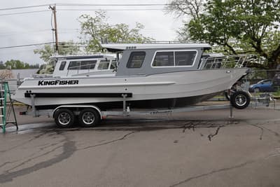 BOATZON | KingFisher 2825 Coastal Express 2026