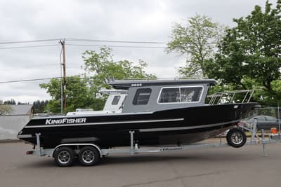 BOATZON | KingFisher 2825 Coastal Express 2026