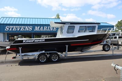 BOATZON | KingFisher 2825 Coastal Express 2026