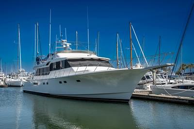 BOATZON | Knight & Carver Motoryacht 1988