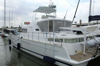 BOATZON | Lagoon 43 Power Cat 2004