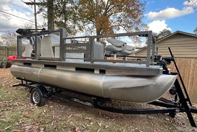 BOATZON | Lake Lounger 16 Front Fish Pro 2026
