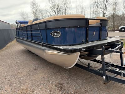 BOATZON | Landau Island Breeze 23C TriToon with Premium Cognac Interior Upgrade Sound System  200HP Suzuki 2026