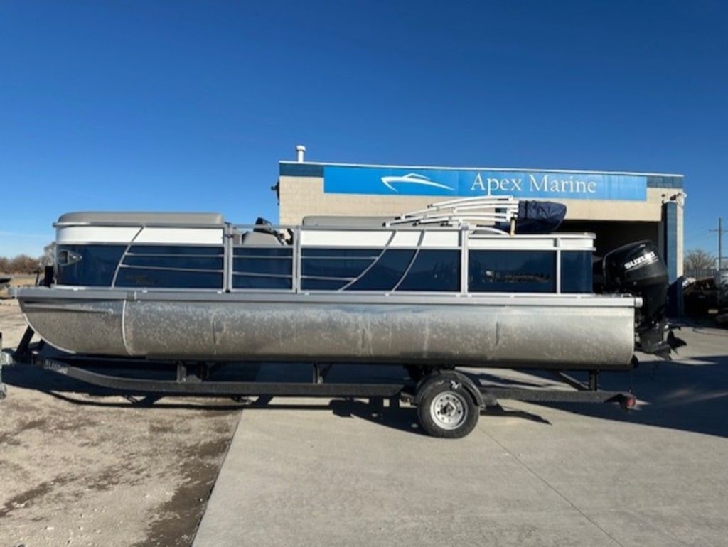 2026 LANDAU ISLAND BREEZE REAR FISH - Sold Boat