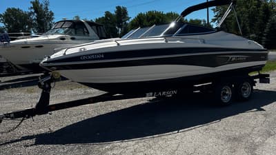 BOATZON | Larson 216 sc 2011