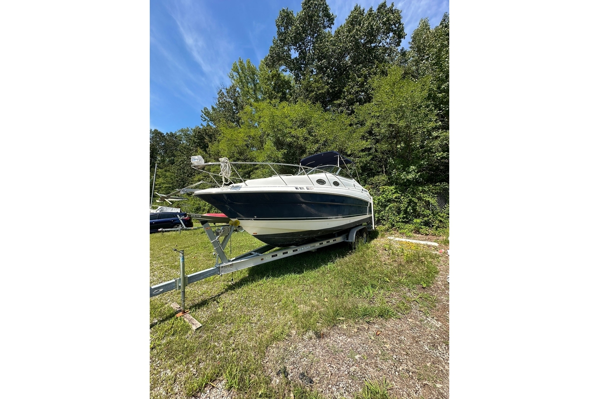 2006 Larson Cabrio 240 - Sold Boat