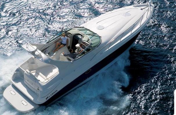 2005 Larson Cabrio 370 - Sold Boat