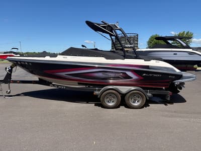 BOATZON | Larson LSR 2300 2013
