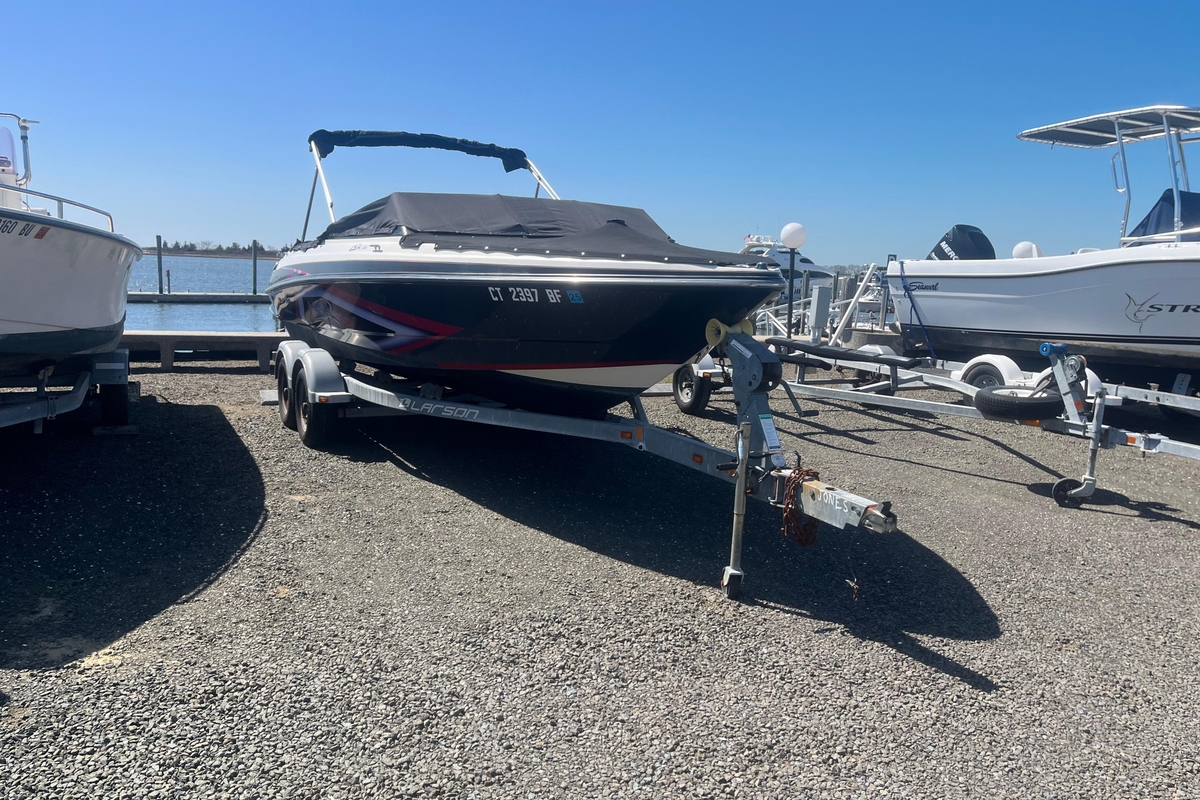2013 Larson LSR 2300 I/O - Sold Boat