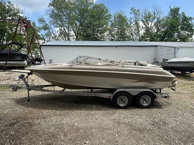 BOATZON | LARSON LXI 215 1996