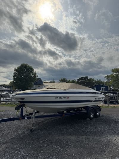 BOATZON | Larson LXi 228 2005