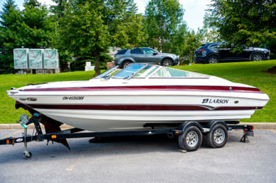 BOATZON | Larson LXi 228 IO 2006
