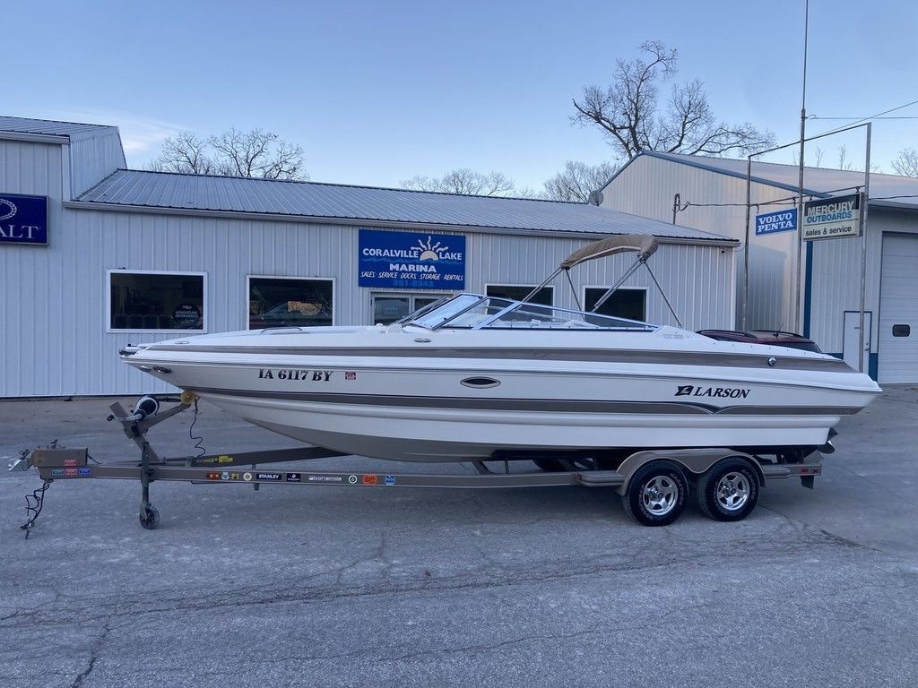 2006 Larson LXI 268 - Sold Boat