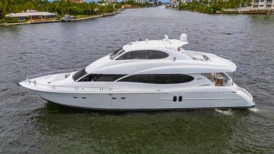 BOATZON | Lazzara 80 Skylounge 2002 BOATZON | Lazzara 80 Skylounge 2002