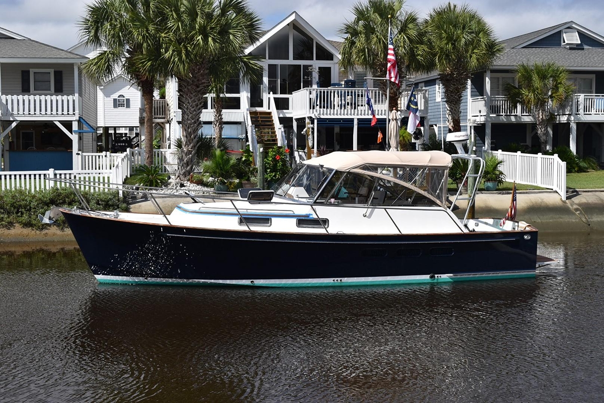 1999 Legacy 34 Express - Sold Boat
