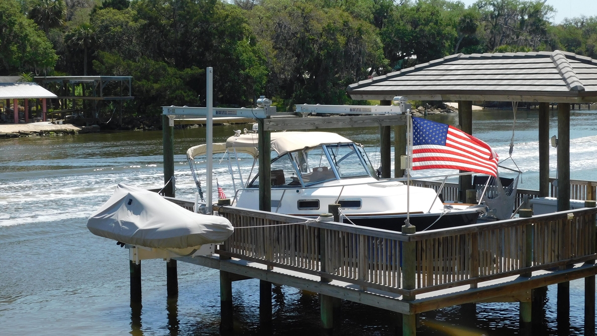 2005 Legacy Yachts 28 Express - Sold Boat