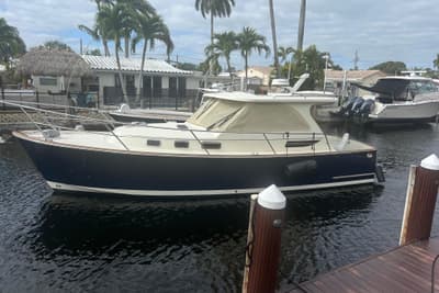 BOATZON | Legacy Yachts Express 2007
