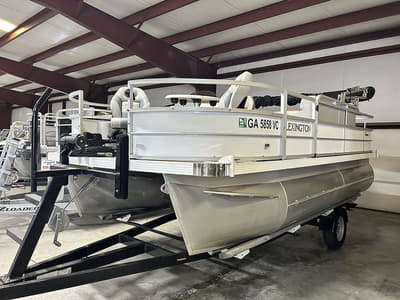 BOATZON | Lexington 317F 2021