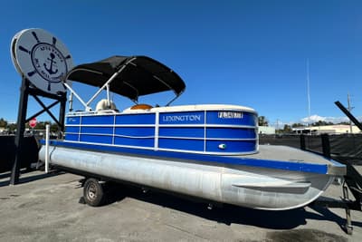 BOATZON | Lexington 321 CRUISE 2023