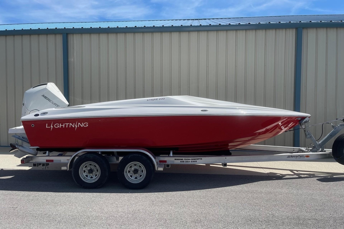 2026 Lightning Boatworks Strike 200 - Sold Boat