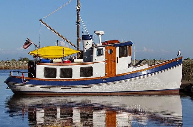 1987 Lord Nelson Victory Tug 37 - Sold Boat