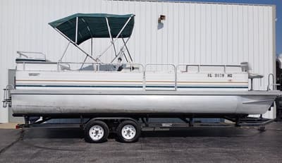 BOATZON | Lowe 245 1996