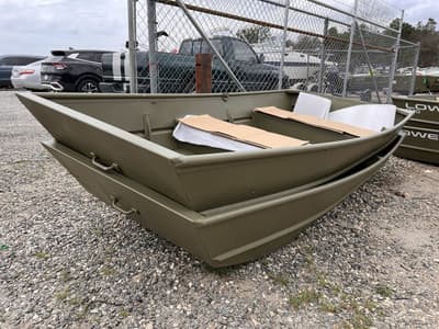 BOATZON | Lowe Boats L1040 Jon 2025