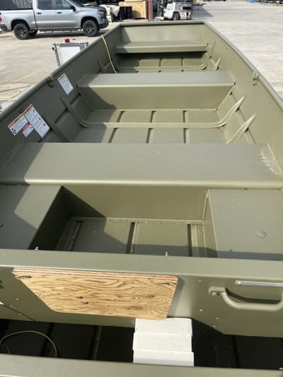 BOATZON | Lowe Boats L1240 Jon 2026