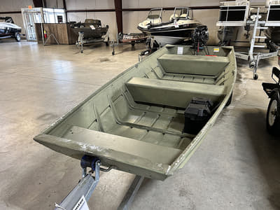 BOATZON | Lowe Boats L1436L Jon 2022