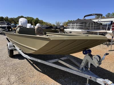 BOATZON | Lowe Boats RX1760 2025