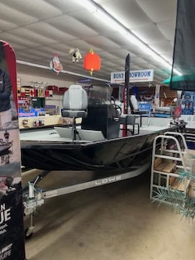 BOATZON | Lowe Boats RX1760 Pathfinder 2026 BOATZON | Lowe Boats RX1760 Pathfinder 2026