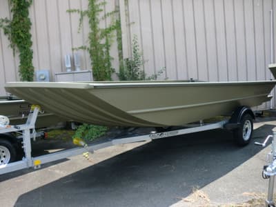 BOATZON | Lowe Boats RX17DT DUCK HUNTING FISHING BOAT 2027