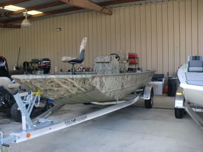 BOATZON | Lowe Boats RX2070 CC DUCK FISHING BOAT 2026