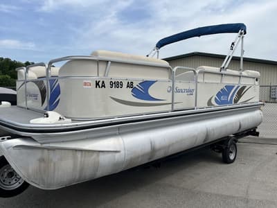 BOATZON | Lowe Boats SS 220 2009