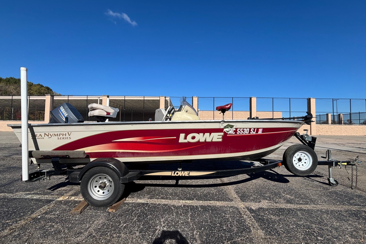 2002 Lowe Fishing Machine 165 - Sold Boat