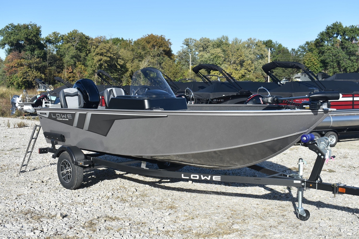 2026 Lowe Fishing Machine 1675SC - Sold Boat