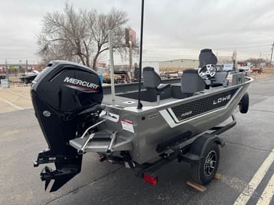 BOATZON | Lowe Fishing Machine Side Console FM 1625 SC 2026
