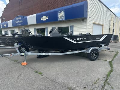 BOATZON | Lowe Fishing Machine Side Console FM 1625 SC 2026 BOATZON | Lowe Fishing Machine Side Console FM 1625 SC 2026