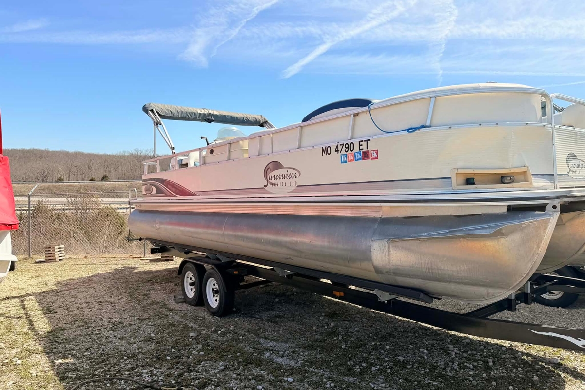 2004 Lowe Jamaica 250 - Sold Boat