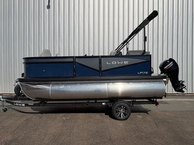 BOATZON | Lowe LF Front Fishing Station LF172 2027