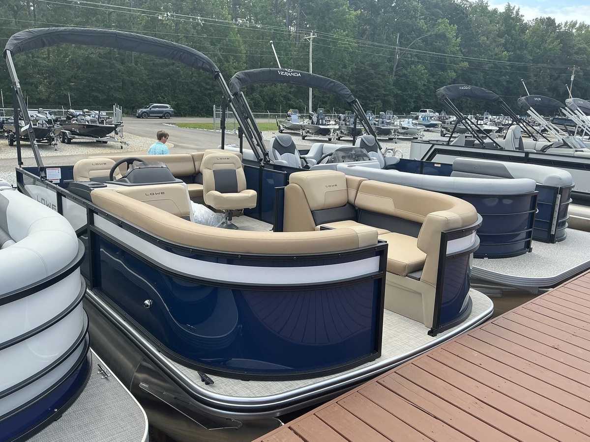 2025 Lowe LS Walk Thru 170 - Sold Boat