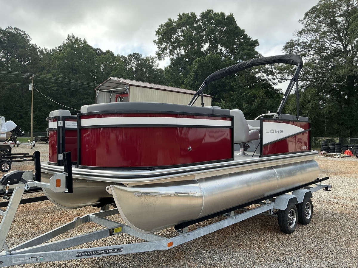 2025 Lowe LS Walk Thru 190 - Sold Boat